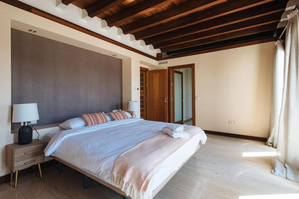 Rabadan Brand New Amazing House With Terrace Parking Hébergement de vacances
