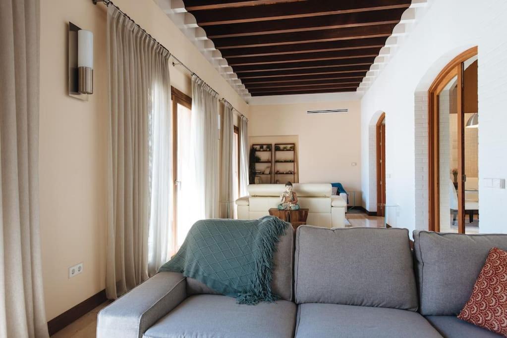 Rabadan Brand New Amazing House With Terrace Parking Séville